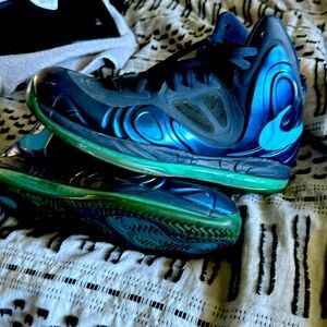 Nike Hyperposite (Lebron posite) size 11